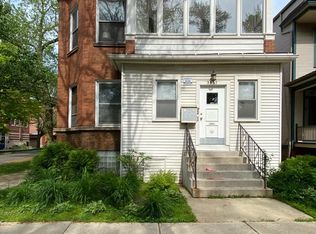 3657 N Janssen Ave #2E, Chicago, IL 60613