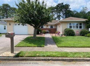 9 Tapola Rd, Toms River, NJ 08757