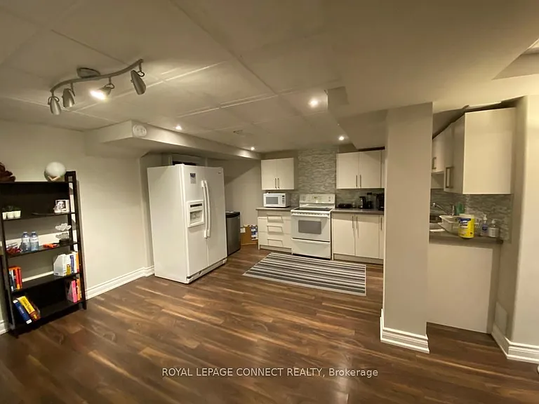 43 Tomlin Cres #LOWER — Photo 7