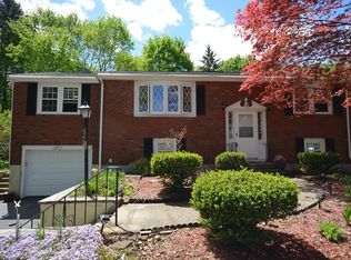 28 Churchill Rd, Quincy, MA 02169