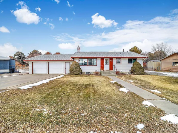 410 Orchard Dr, Gooding, ID 83330