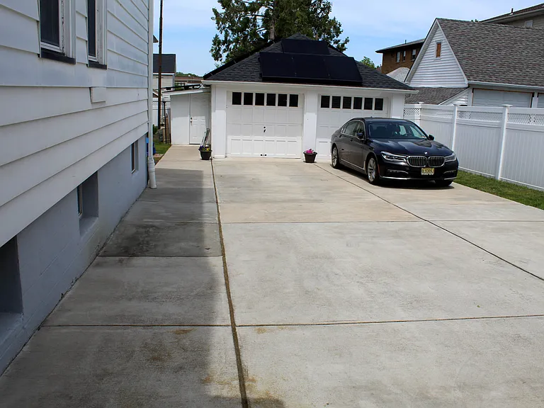 391 Semel Ave #2 — Photo 17