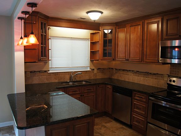 2nd image of 3772 Silina Dr