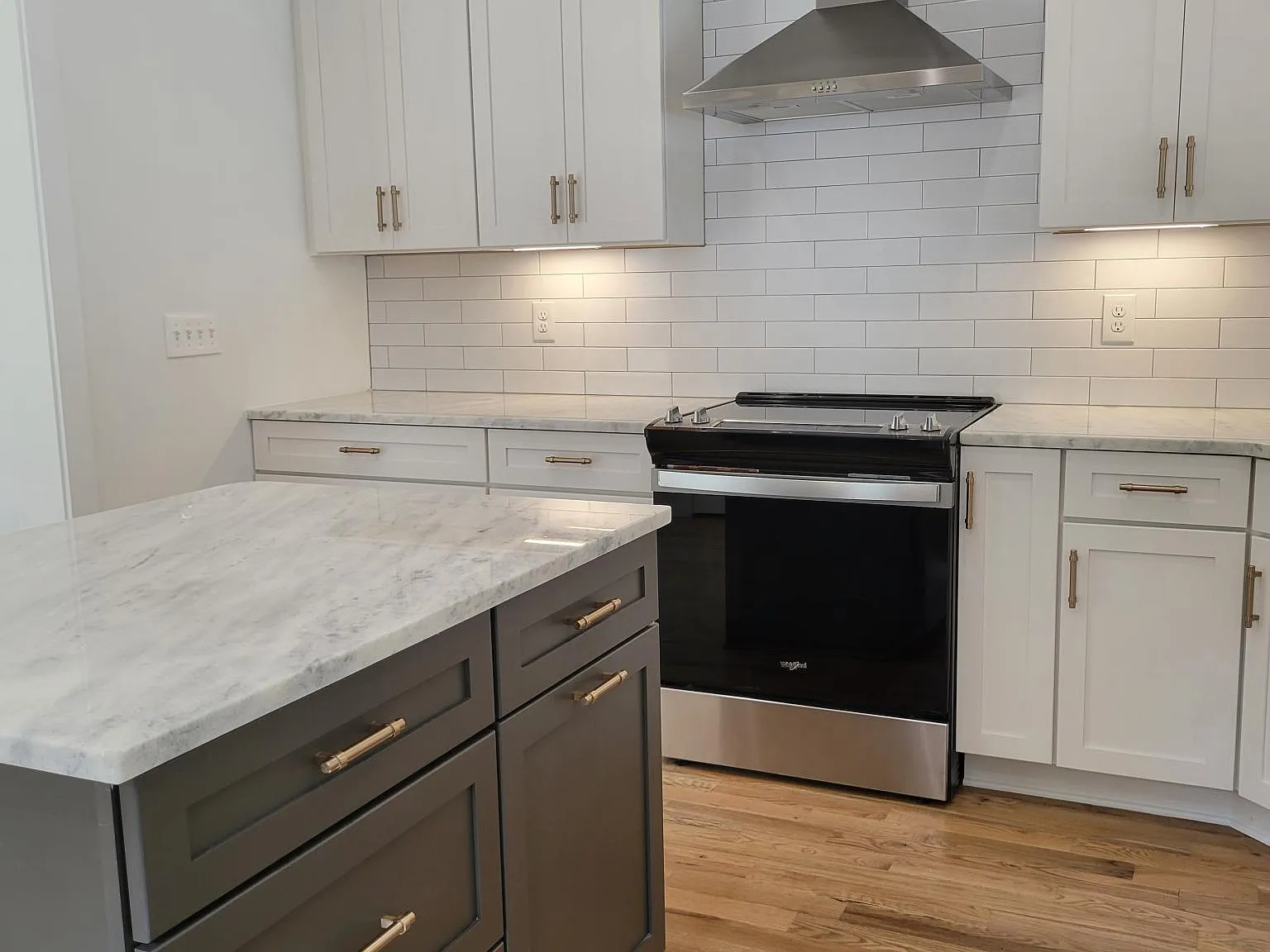 3 bed, 2.5 bath, 1708 sqft, $2,900 — Photo 4