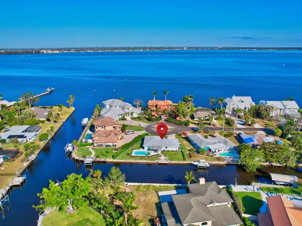 5845 Riverside Ln, Fort Myers, FL 33919