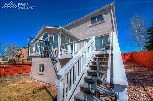 4th image of 8442 Winncrest Ln