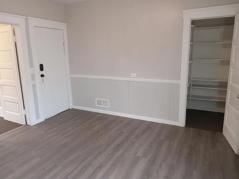 16107 Arcade Ave #4 — Photo 6