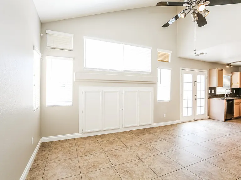 4455 Scarlet Sea Ave — Photo 8