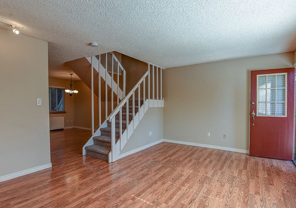 1st image of 1200 N Vine St APT 3G