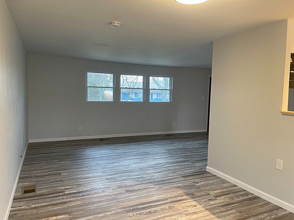 5th image of 3826 Ackerman Blvd
