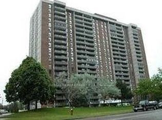 4 Kings Cross Rd #1806, Brampton, ON L6T3X8