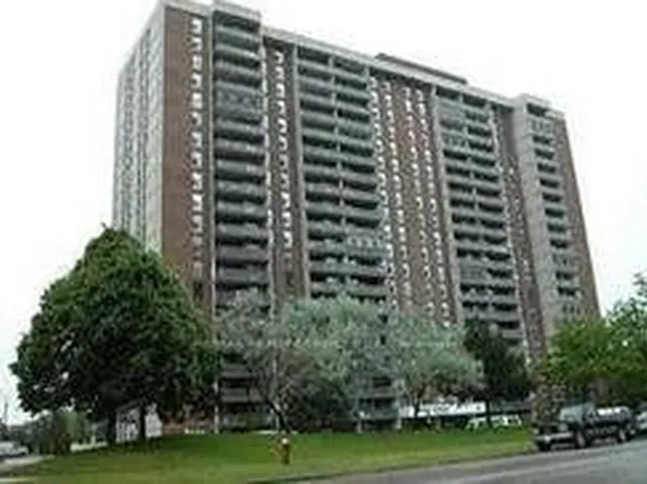 4 Kings Cross Rd #1806, Brampton, ON L6T 3X8