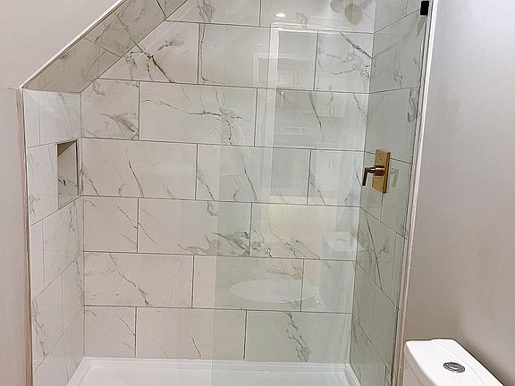 Standup shower