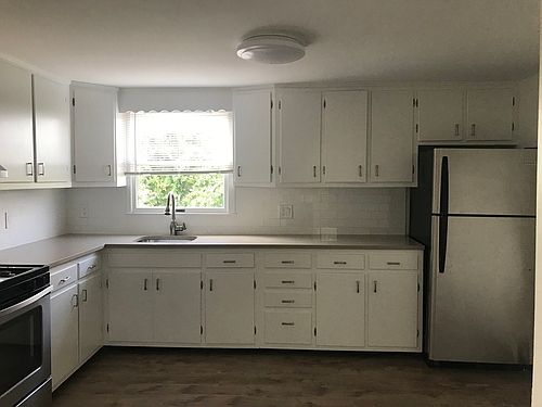 2nd image of 11 Gabriel Pl APT 2