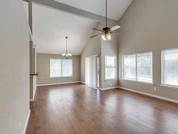 4th image of 24111 Scrivener Ln