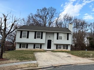 12 Brenda Lee Ct, Essex, MD 21221