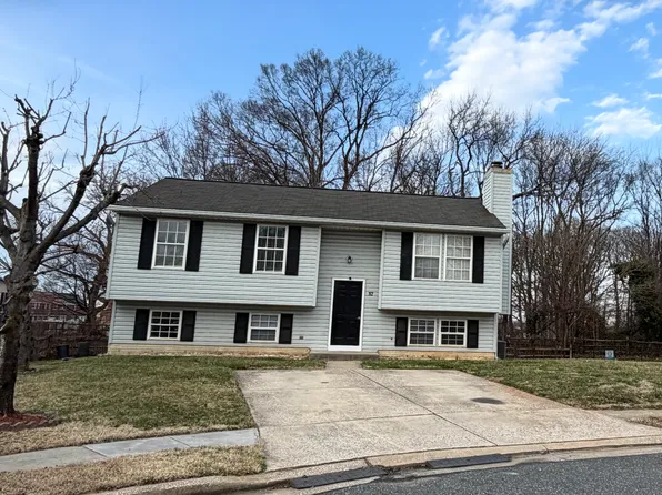 12 Brenda Lee Ct, Essex, MD 21221