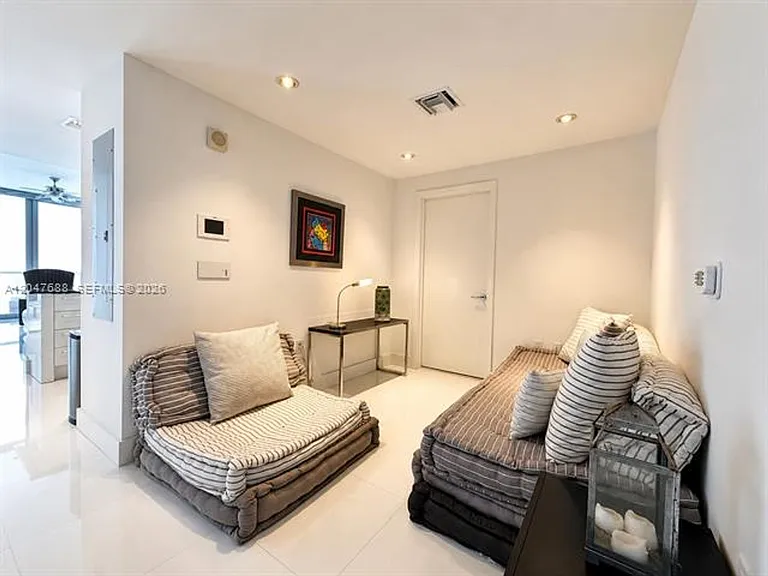 17121 Collins Ave #CU-1602 — Photo 10