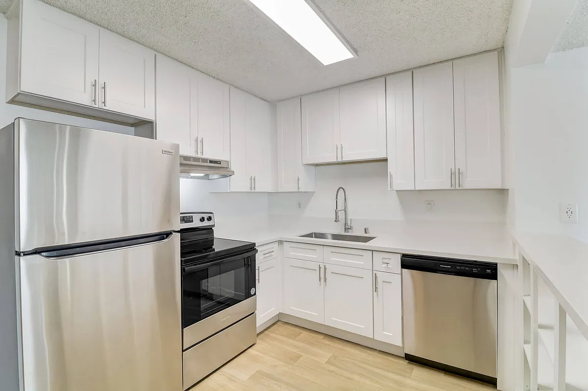 Building Photo - Terre at Sandalwood