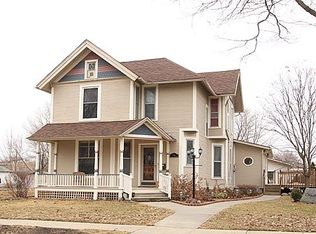 714 N 2nd Ave, Washington, IA 52353