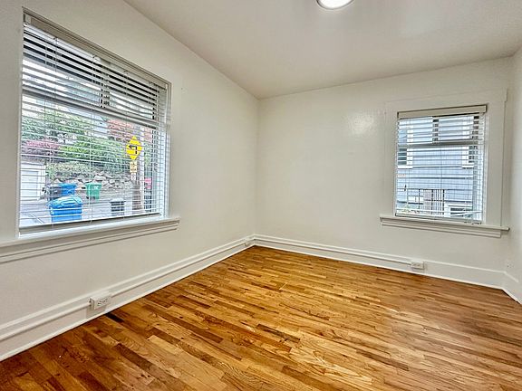 4th image of 412 35th Ave S #1B-1BA-940SQFT