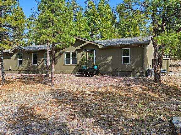 2nd image of 2381 Blue Ridge Dr