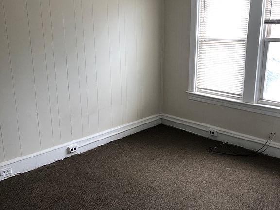 5th image of 7425 River Rd APT A