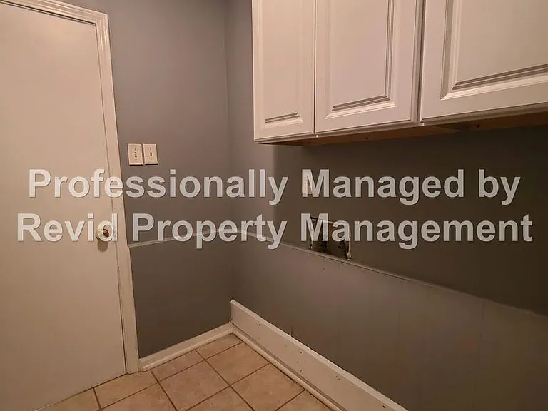 6771 Bainbridge Dr — Photo 43
