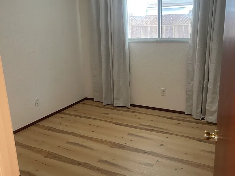 817 Madsen Dr — Photo 16