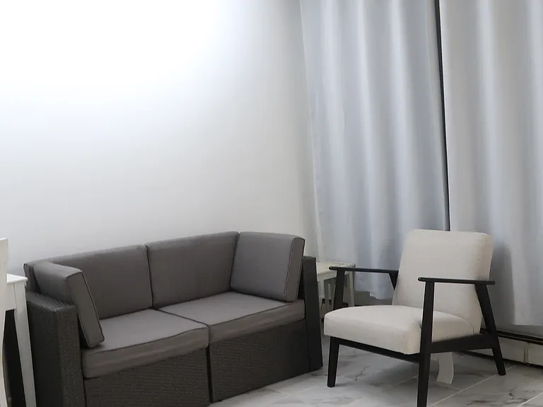 195 Independence Ave #111 — Photo 3