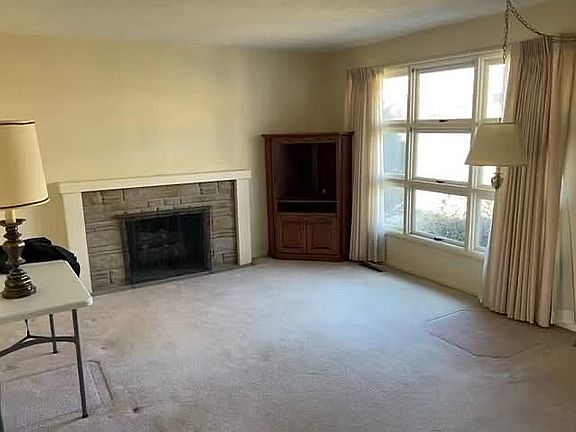 3rd image of 1719 Stoddard St