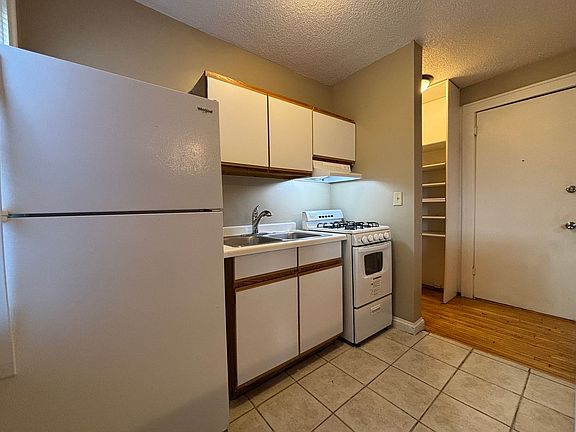 5th image of 535 Asbury St #5