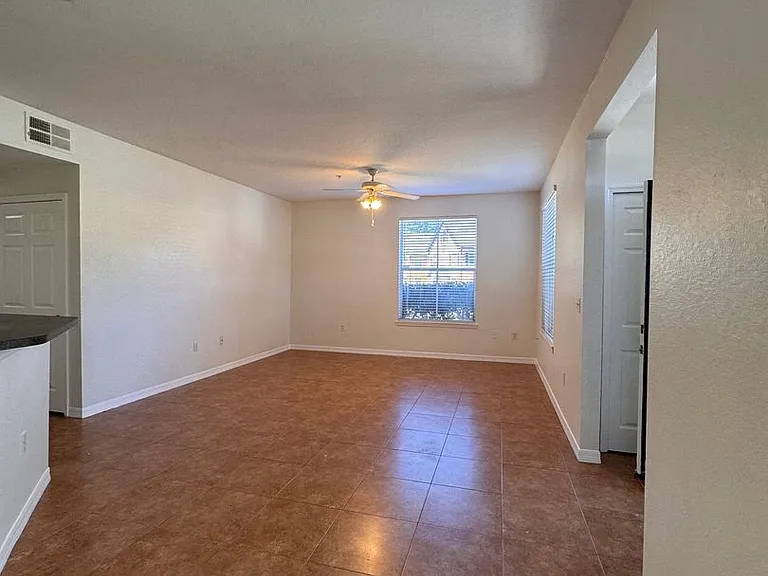 6025 Westgate Dr #2512 — Photo 10