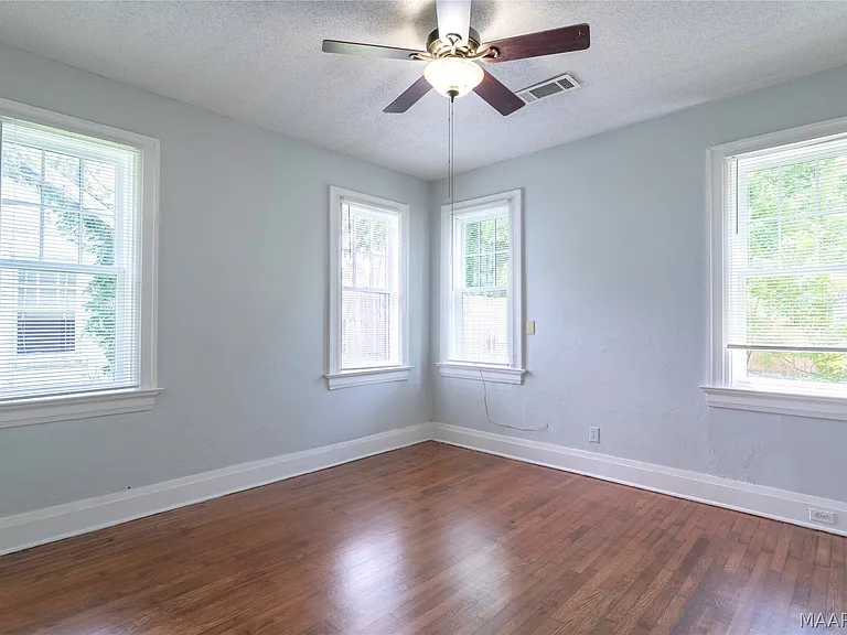 3154 Lexington Rd #B — Photo 11