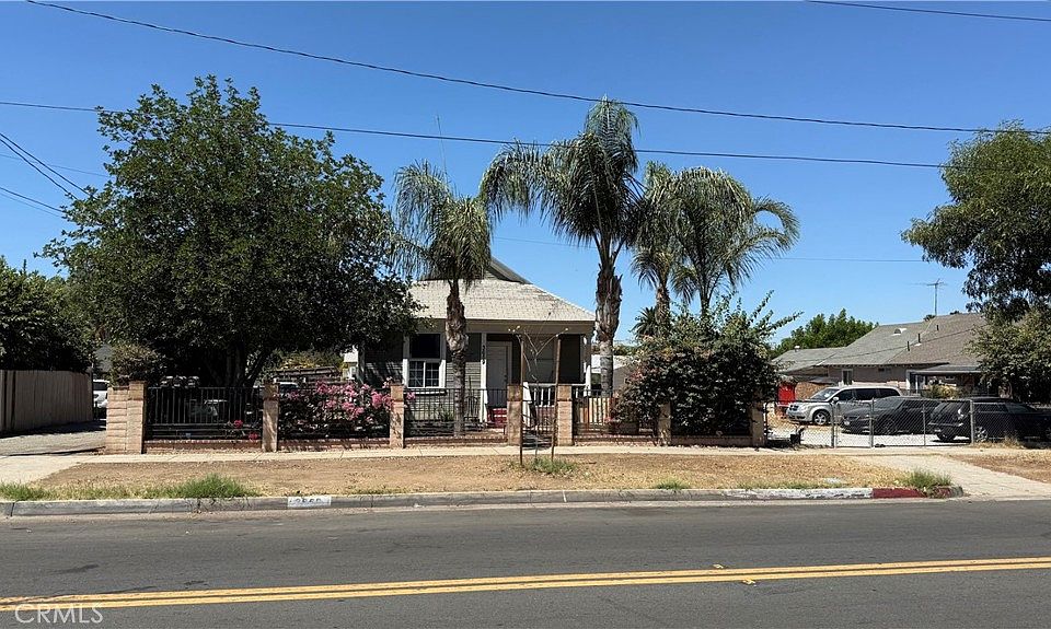 2nd image of 3659 Eucalyptus Ave