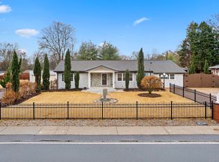 208 Lions Club Rd, Greenville, SC 29617