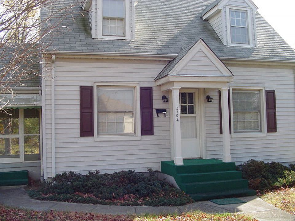 1st image of 2104 Craig St