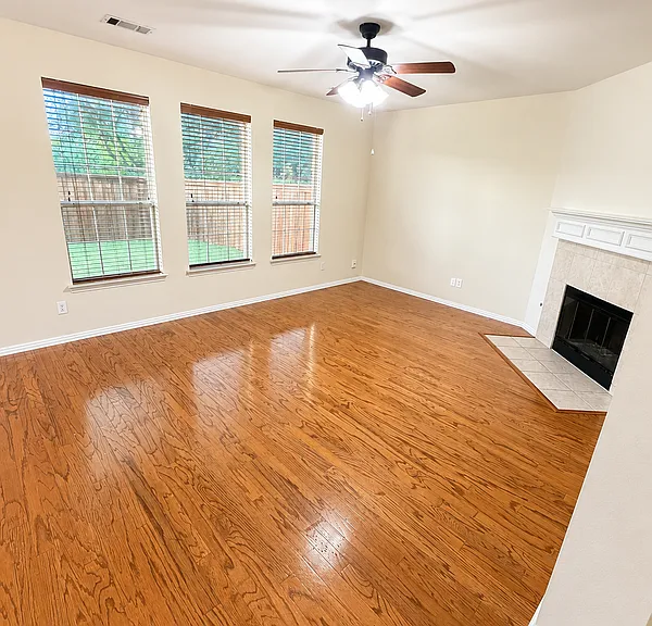 5000 Crossvine Ln — Photo 3