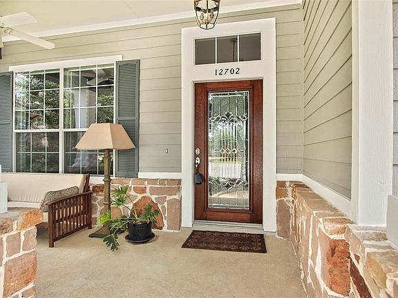 3rd image of 12702 Benton Park Ln