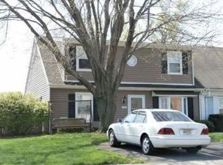 5721 Dunbar Ct, Bensalem, PA 19020