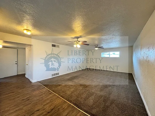 Building Photo - 1319 Sanger Ave