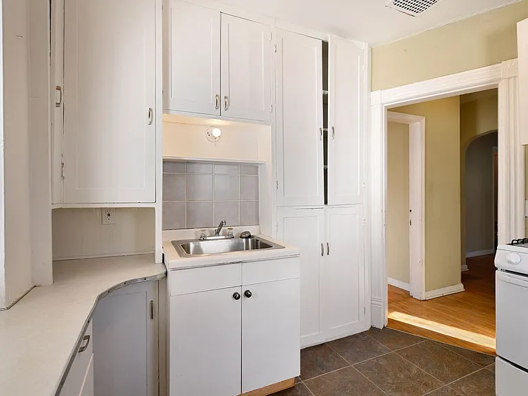 2241 Pierce St NE — Photo 7