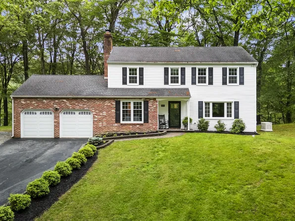 1406 Steeple Chase Rd, Downingtown, PA 19335
