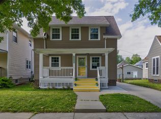 905 G Ave NW, Cedar Rapids, IA 52405