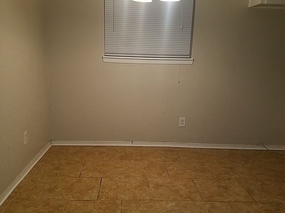 3rd image of 4502 Versailles Dr