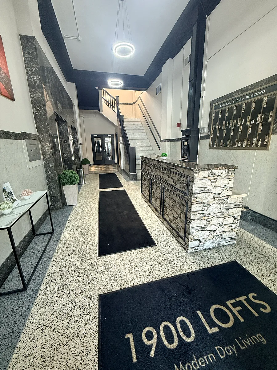Lobby - 1900 The Loft, LLC