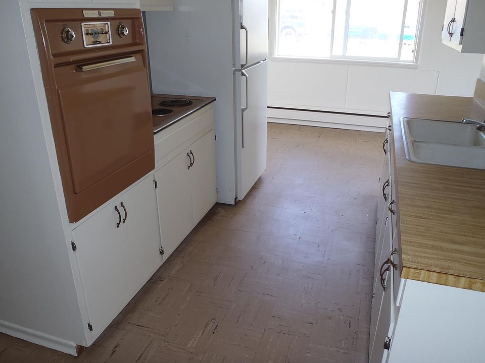 2nd image of 2722 W Peninsula Dr