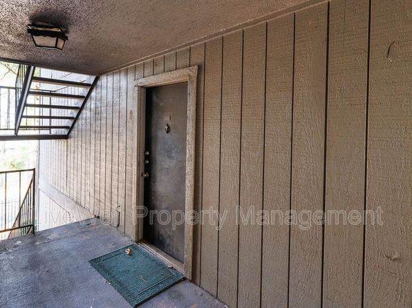 401 Skyview Dr UNIT 401D