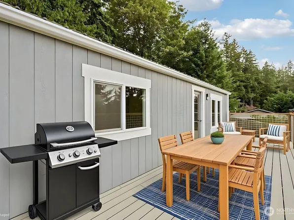 141 Blueberry Hill Road, Port Ludlow, WA 98365