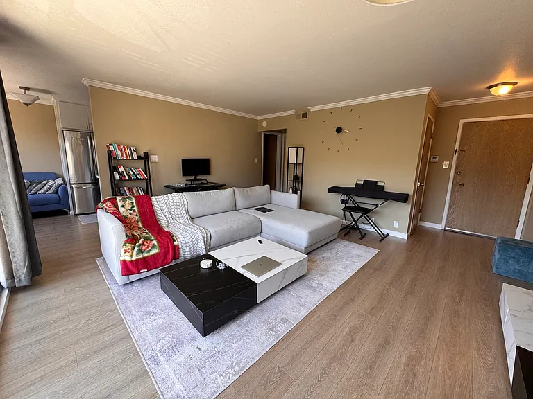 1884 Greenwich St #201 — Photo 3